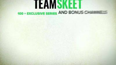 Cute Petite Latina Stepdaughter Curious About Stepdaddys Big Dick - hotmovs.com