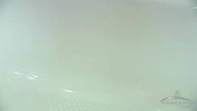 Bailey combs her pubes and play with them - hotmovs.com