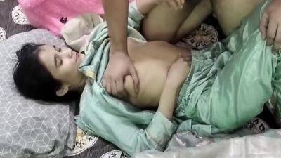 Ke Sath - Stepdaughter Ke Sath So Kar Chod Diya - desi-porntube.com