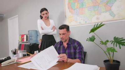 Sexy Student Angel Windell helps with her brother's grade by sucking off the Professor - hotmovs.com - Usa