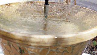 Alexis Crystal - Me Want To Pee - ah-me.com