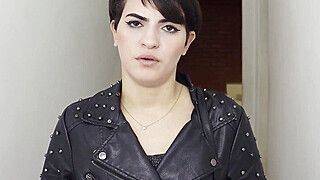 My girlfriend broke up with me! My stepsister comforted me with a nice blowjob - ah-me.com