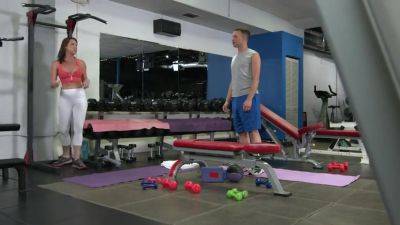 Sexy and fit Riley Jacobs gives one wet workout on a big cock - hotmovs.com - Usa