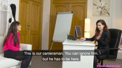 Lovita Fate - Daphne In Agents Toys Get Model Wet And Horny - hotmovs.com