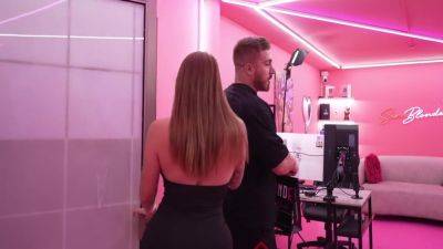 Clothing Saleswoman Gets Fucked By Her Muscular Foreign Client - Sara Blonde And Blonde Sara - hotmovs.com - Italy - Colombia