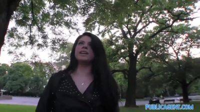 British Underwear Model Gets Fucked In The Bushes - hotmovs.com - Britain