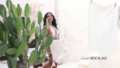 Naked Sheets - Baby Doll And Putri Cinta - hotmovs.com - Indonesia