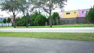 Peter Green - Clara Trinity - Clara Trinity & Peter Green in Fun Sized Asian - Tiny 4K - hotmovs.com