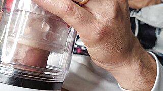 Marito beccato a masturbarsi dalla moglie, part - ah-me.com