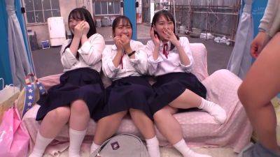 Japanese Teen 18+ Handjob While Giving Rimjob - videomanysex.com - Japan