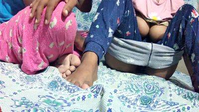 Punjabi Xnxx In The Room - desi-porntube.com - India