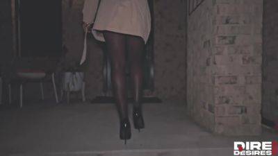 DIRE DESIRES Ebony amateur Peaches makes her debut - hotmovs.com