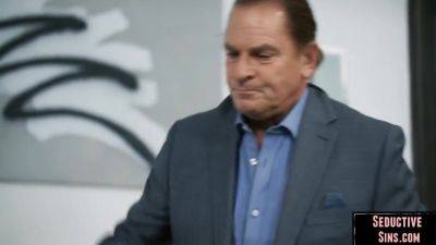 Cockhungry ink babe riding lucky dude - hotmovs.com