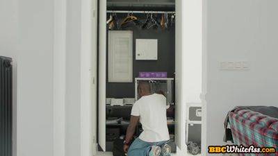 Classy ginger babe buttsmashed by BBC - hotmovs.com