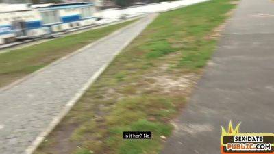 Cockhungry blondie pleasing stranger - hotmovs.com