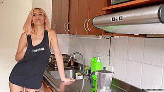 MY ROOMMATE INVITES ME TO WATCH A MOVIE TO FUCK ME - fabulous xxx porn! - ah-me.com