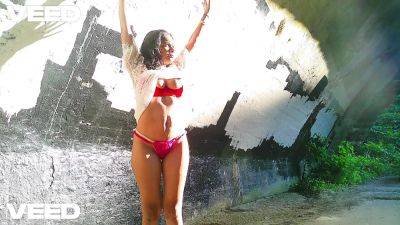 Verified Amateurs - Minah Khali Goes To Mexica And Walks Around Cosplay Fun Stretching Yoga Style - desi-porntube.com - India