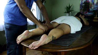 Amateur Footjob MILF Massage with BBC Climax on Feet - xxxfiles.com