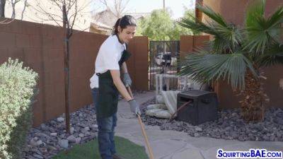 Nasty lesbo MILF pussylickig petite babe - hotmovs.com