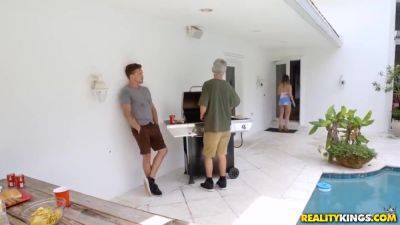 Kyle Mason, Kyle Quinn And Quinn Kyle In Sexual Aroused Young Nymph Sucks Fat Wiener Of Shocking Dude - hotmovs.com