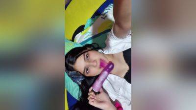 Big Tits Indian Girl Showing Her Tits - desi-porntube.com - India