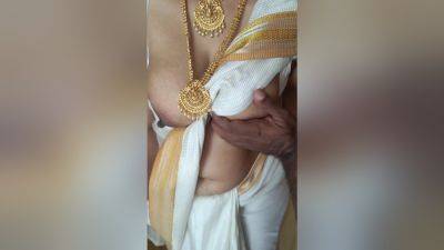 Cheating Mallu Aunty Hot Romance Breast Licking Hot Viral Video - desi-porntube.com - India