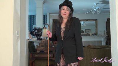 Grace Puts on a Show in Lacy Full Body Lingerie - hotmovs.com