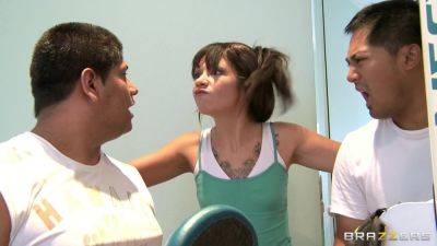 Working Out My Big Tits With Johnny Sins, Sammie Spades - Brazzers - hotmovs.com