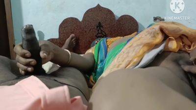 Big Boss In Hot Wife Playing With Hor Hasbend Hard - desi-porntube.com - India