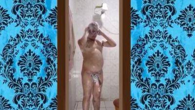 O Meu Banho Gostoso Com o Pau Duro 007 - hclips.com