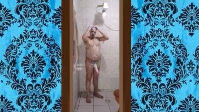 O Meu Banho Gostoso Com o Pau Duro 012 - hclips.com