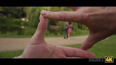 HUNT4K. Blonde babe cheated on her boyfriend and sucked a huge cock in the backseat - hotmovs.com