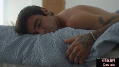 Petite hairy babe gets cuntdestroyed - hotmovs.com