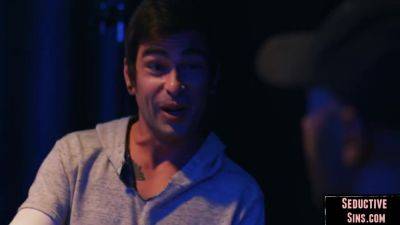 Cockhungry latina pounded in missionary - hotmovs.com