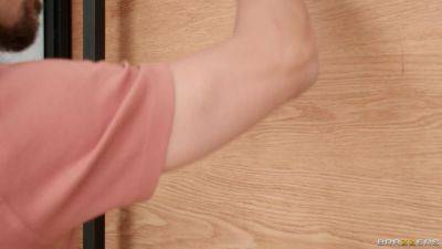 Esperanza Gomez - Hailey Rose - Honey, Where Are My Handcuffs? With Bruce Venture, Esperanza Gomez , Hailey Rose - Brazzers - hotmovs.com - Colombia