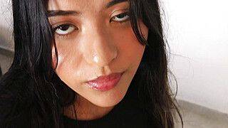 MIshell la hermanastra inocente prueba mla verga por primera vez... - ah-me.com