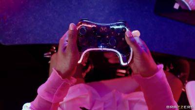 Distracting The Gaming Dem-E-Girl With Demi Sutra, Isiah Maxwell - Brazzers - hotmovs.com