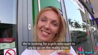 Gina Monelli - Hottest Sex Handjob Hot Just For You - Gina Monelli - hotmovs.com