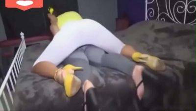Lesbian Girls Humping Ass in Tight Leggings - porntry.com