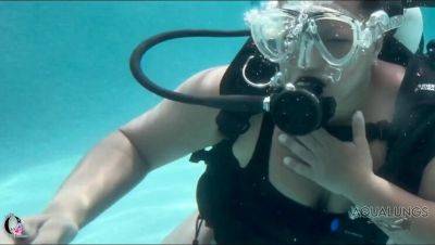 Amateur BBW Latina Lady O Big Natural Tits Underwater Pool Sex Mission - veryfreeporn.com - Usa