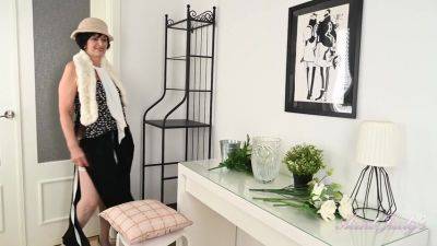 Fullbush GILF Minia Masturbates in White Fishnet Stockings - hotmovs.com