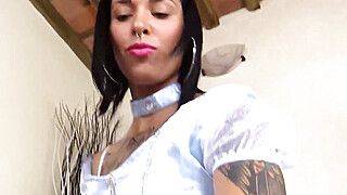 A sexy and gorgeous Cinderella is the star of this cosplay. Dressed as the fairy princess, with high - ah-me.com