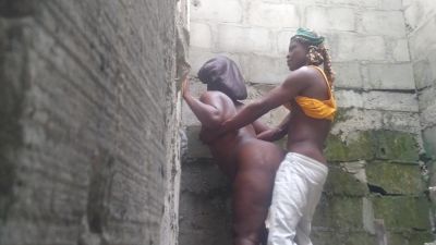 I Seduced My Neighbor For Him To Fuck Me In An Uncompleted Building - hclips.com