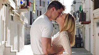 Adriana Sephora - Kelly Collins In Vogue After The Runway - ah-me.com