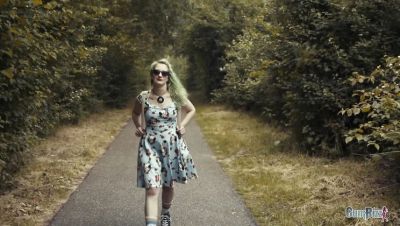 Naughty College Girl Linda Lush Gets Bukkaked by Flashers in the Woods - xxxfiles.com