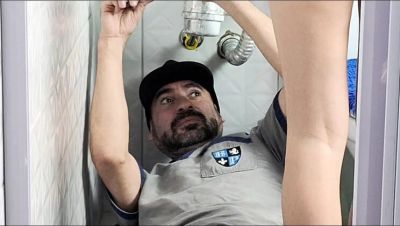 Skinny Redhead Latina Gets Fucked Hard By Plumber - Amateur Blowjob & Cumshot - porntry.com - Brazil - Portugal