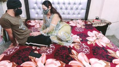 Desi India - First Time Step Mom Anal Doggystyle - Desi Indian Homemade Sex - porntry.com - Japan - India - Pakistan