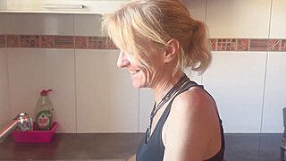 I’m washing the dishes, whant do you want??... A BLOWJOB - HOT WIFE IN THE KITCHEN - ah-me.com