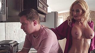 Sarah Jessie - I'll Take It Thick And Creamy - ah-me.com