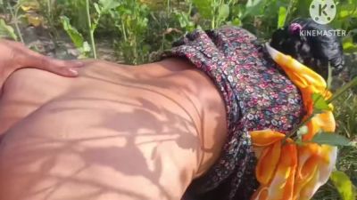 Village Bhabhi - Village Desi Bhabhi Fucked In Mustard Field In Doggy Style . Outdoor Sex Desi Bhabhi With Dewar - desi-porntube.com - India